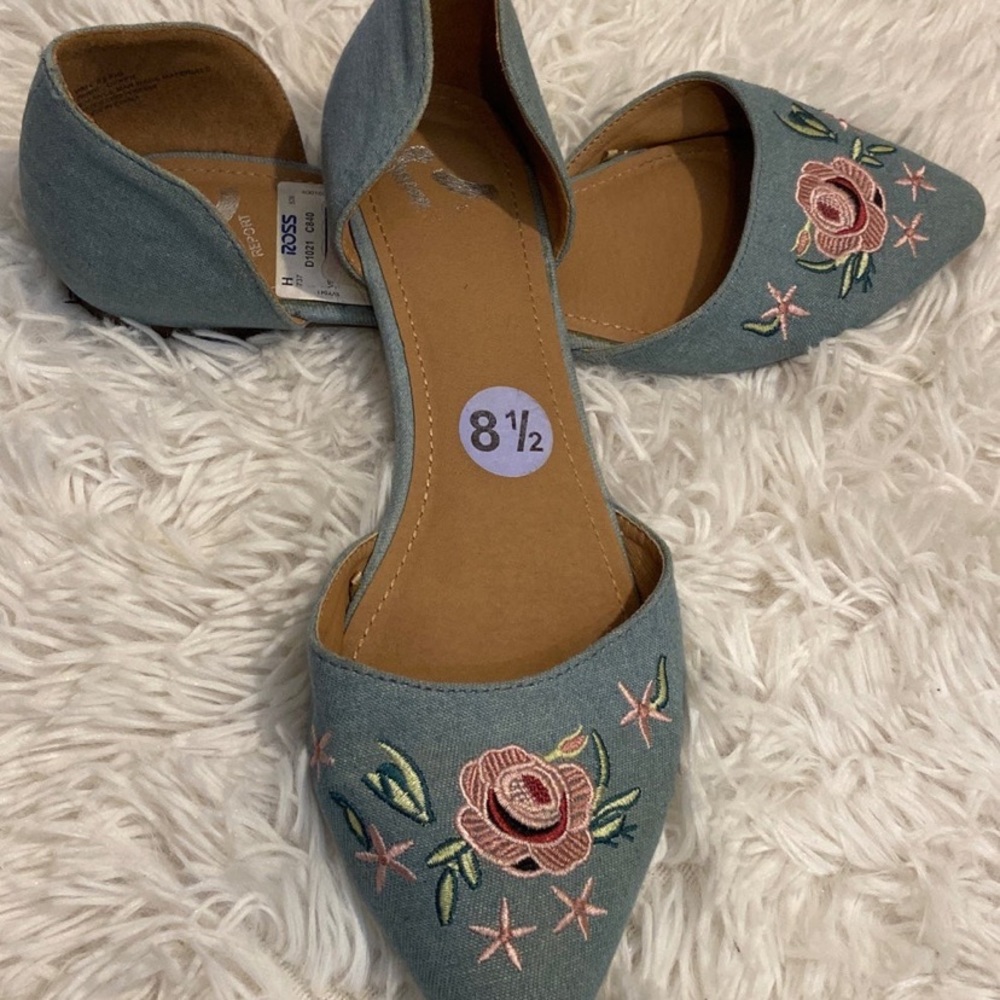 Casual ladies shoes